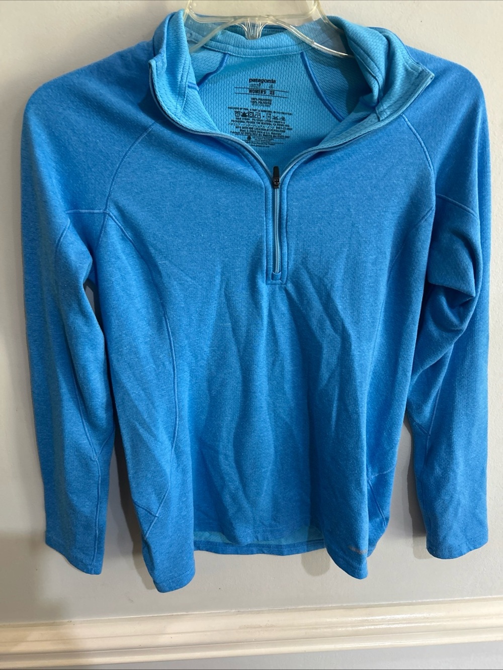 Patagonia womens Zip-Up Pullover Sweater - Bright Blue